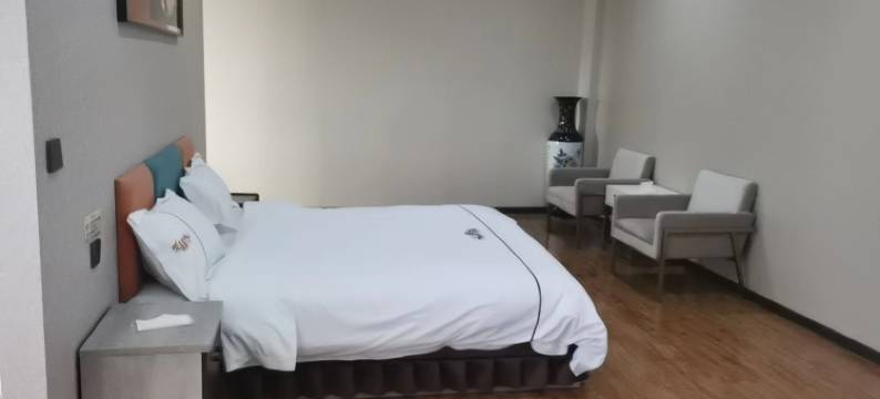 阿依林海红豆杉酒店图片