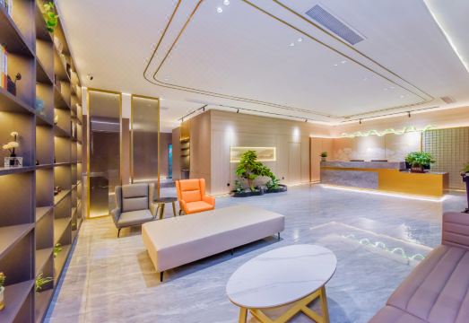 S & P Holiday Inn (Guangzhou Baiyun Airport) Hotel Overview