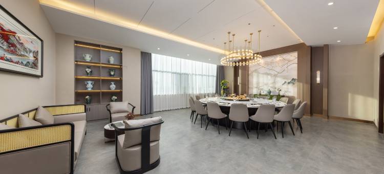 维也纳国际酒店(准东开发区五彩湾新城店)图片