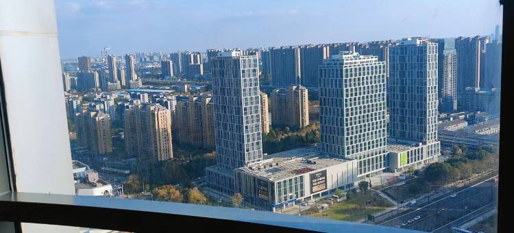 Clouds丨悦玺高空设计师公寓(南通火车站万象城店)图片
