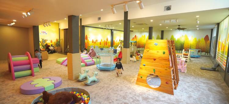 日惹伊斯特帕克酒店(Eastparc Hotel Yogyakarta)图片