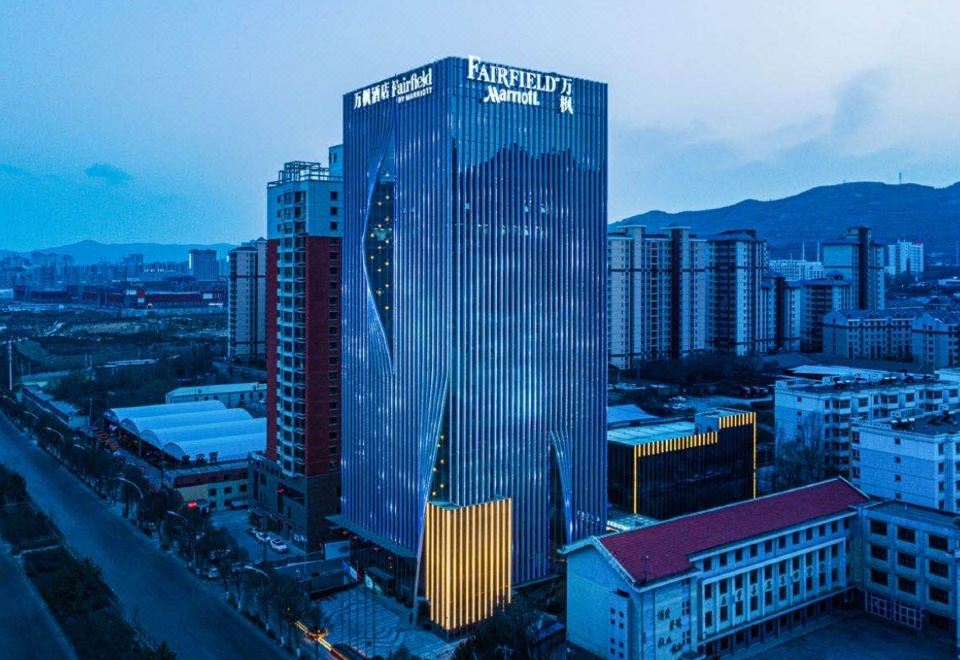 西宁万枫酒店外景图