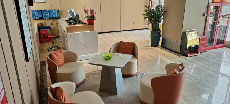 深圳华庭酒店(光明大街地铁站店)图片