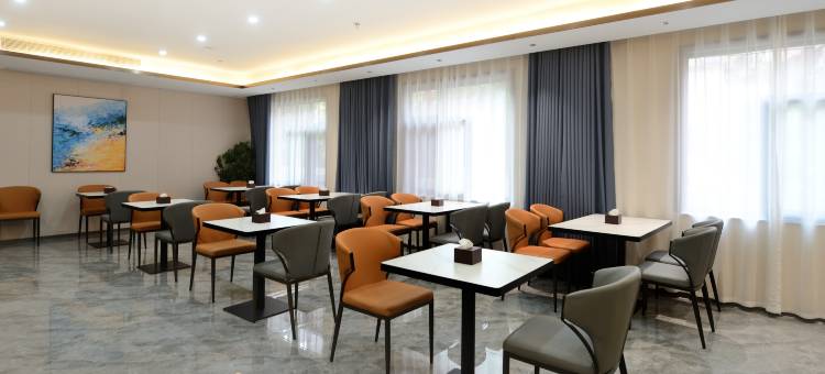 鲁山花园四季酒店图片