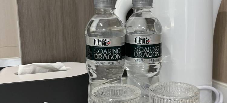 万悦轻居酒店(哈尔滨西站万达广场店)图片
