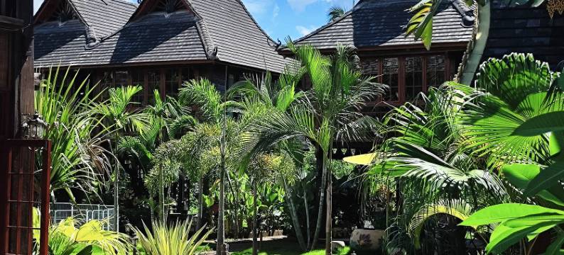 春满西双·吊脚楼图片