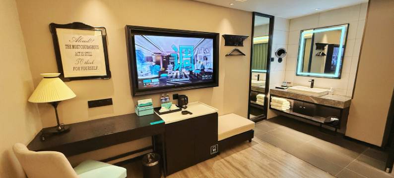 绥棱西岸酒店图片