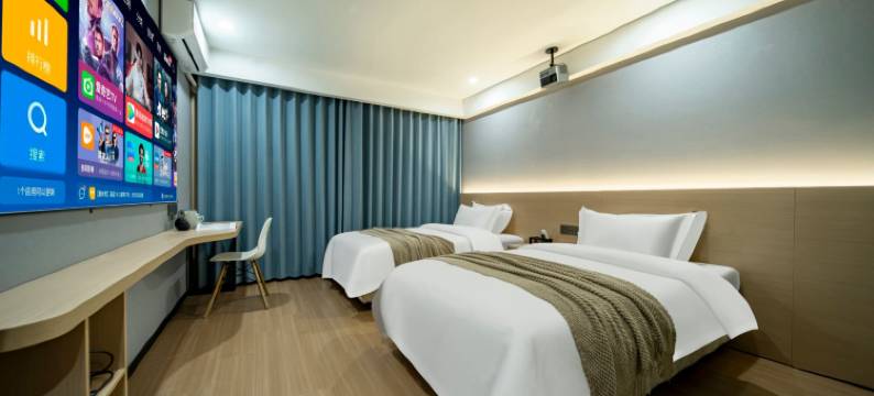 杭州余杭宏河智能酒店(南湖东地铁站店)图片