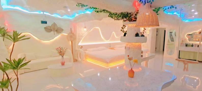 那山那水网红主题观影民宿(延边大学西市场店)图片