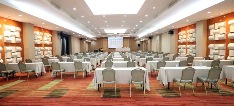 七岩美塔瓦莱酒店(The Cha Am Methavalai Hotel)图片