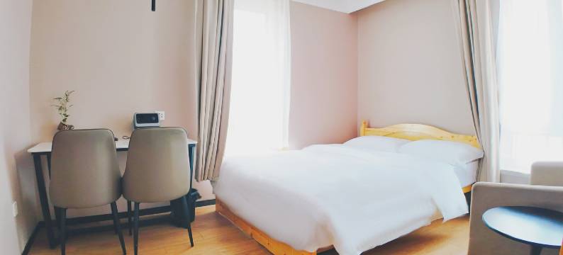 环海湾青年公寓(青岛火车站中山路地铁站店)图片