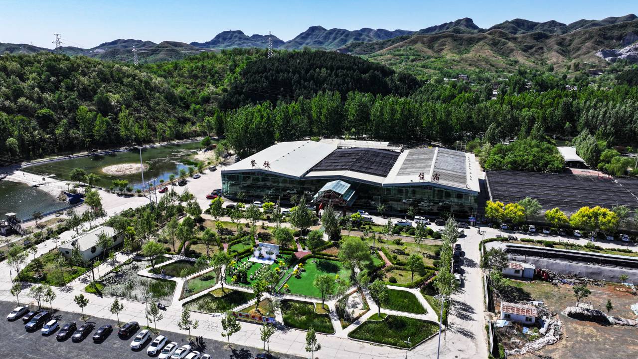 易县百泉花园饭店