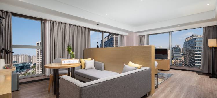 宜尚酒店(武汉光谷科技会展中心大悦城店)图片