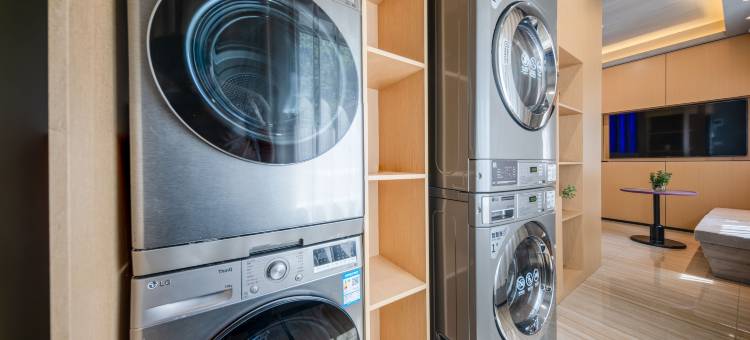 R ROYALSS HOTEL(九寨沟游客中心店)图片