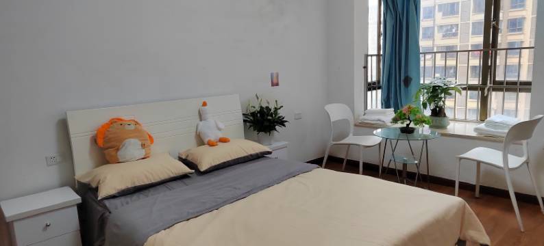 鸿运青年旅舍(花果园店)图片