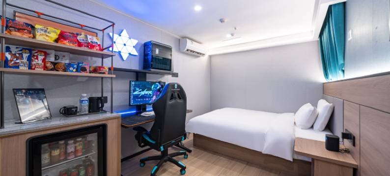 雷神竞界酒店(上海环球港华东师范大学普陀校区店)图片