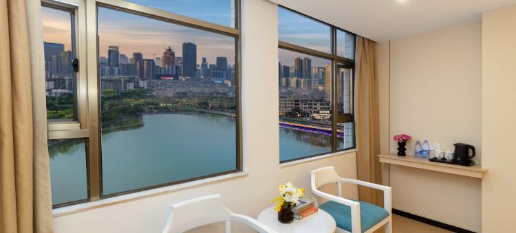 佳林酒店(阳西县西湖公园景区店)图片