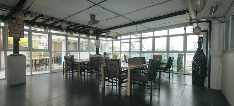 里贾纳居家酒店(RedDoorz @ Regina Hometel J Victor)图片