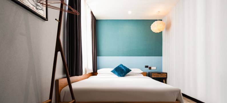 镇江朋克芭蕾INS酒店(西津渡店)图片