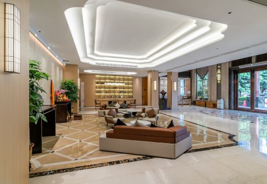 Man Guo International Hotel (Panyu Chimelong Nancun Wanbo Subway Station) Hotel Overview