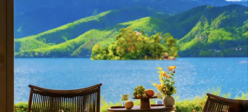 泸沽湖泊居客栈图片