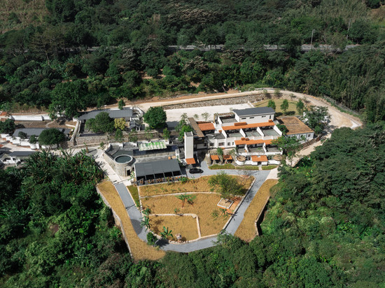 乌布半山度假民宿
