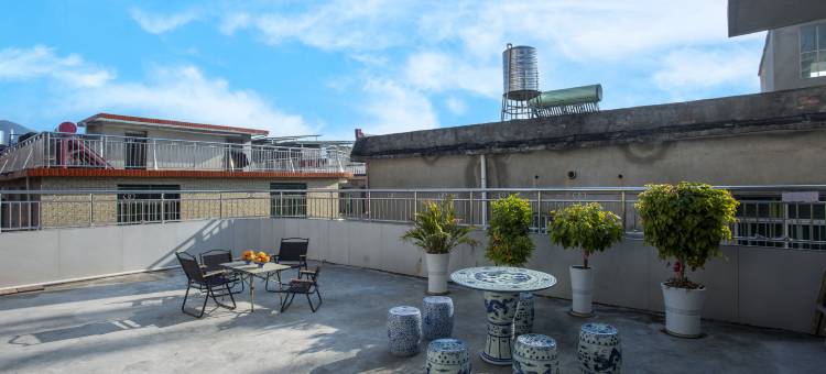 清花瓷居民宿(景德镇人民广场陶阳里店)图片
