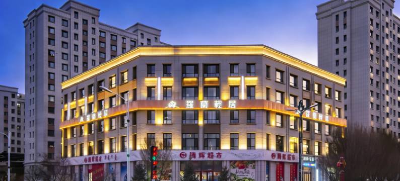 羅蘭·轻居图片