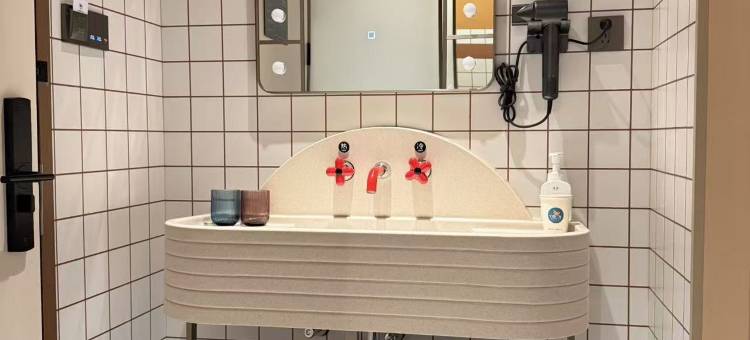 易佰酒店(上海同济大学新华医院店)图片