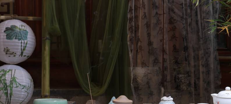 静隅花间•与诗同眠图片