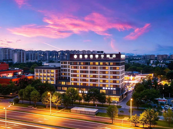 成都星瑞美丽华酒店(电子科技大学百草路地铁站店)