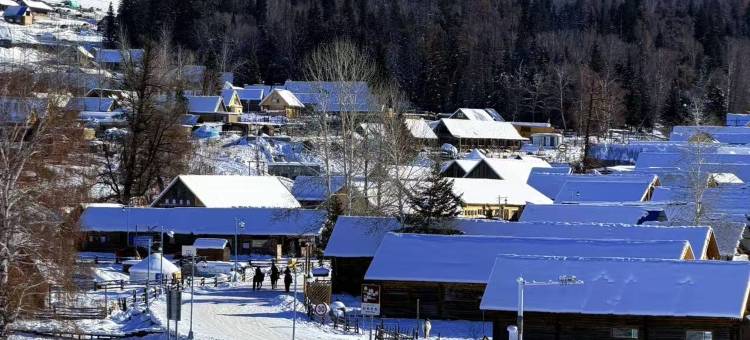 云栖山舍·原木山景 LOFT 度假民宿(白哈巴景区店)图片