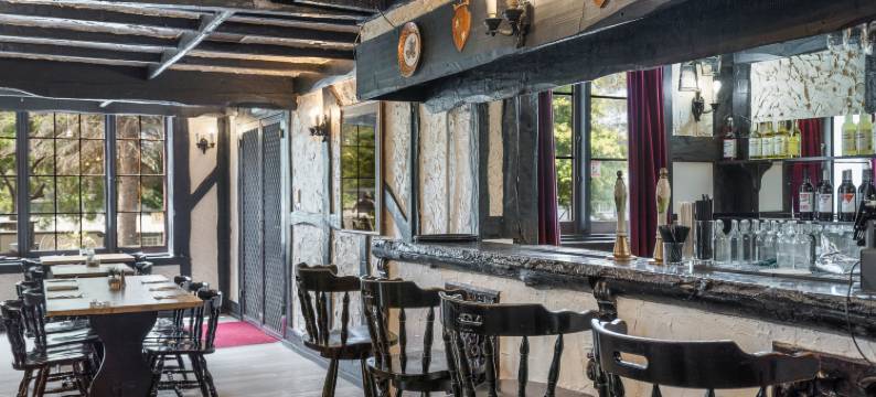 狐狸与猎犬历史酒店(The Fox and Hounds Historic Hotel)图片