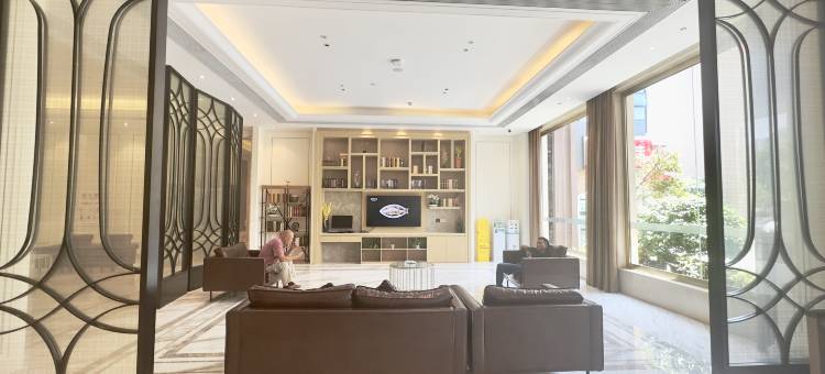 维也纳国际酒店(长沙大王山地铁站湘江欢乐城店)图片