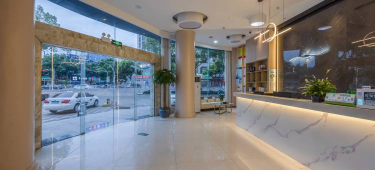 逸宿轻居酒店(临海崇和门店)图片