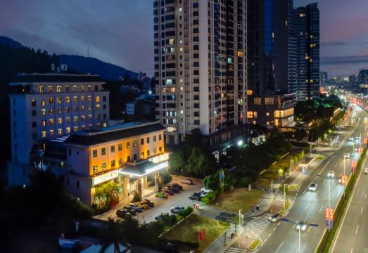 Yinhua HotelHotel Overview