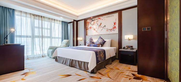 武汉艳阳天旺角华美达酒店图片