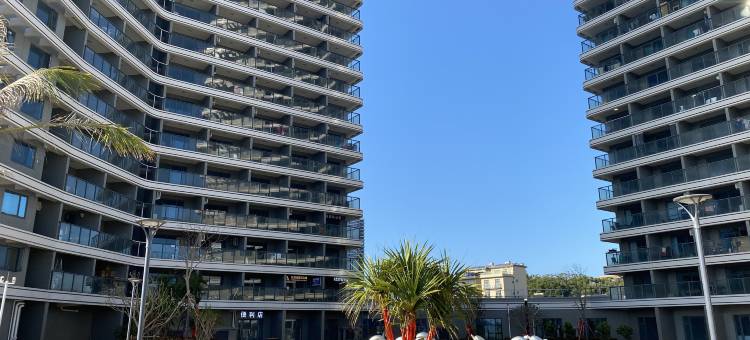 红珊瑚国际公寓(沙扒湾店)图片