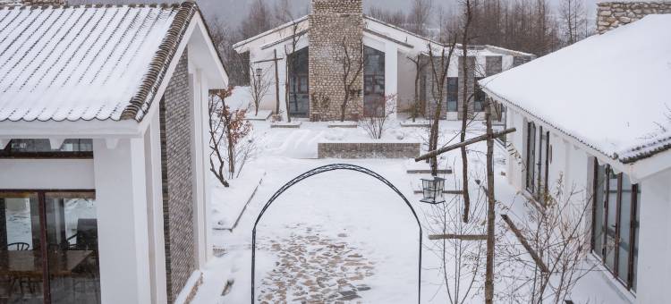 鳌山石头小筑图片