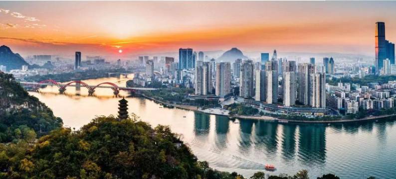 颐湾酒店(柳州银泰城店)图片