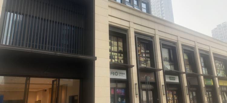 逸轩·轻奢影院民宿(江铃地铁站店)图片