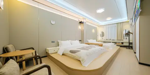 柒遇民宿(西街開元寺店)