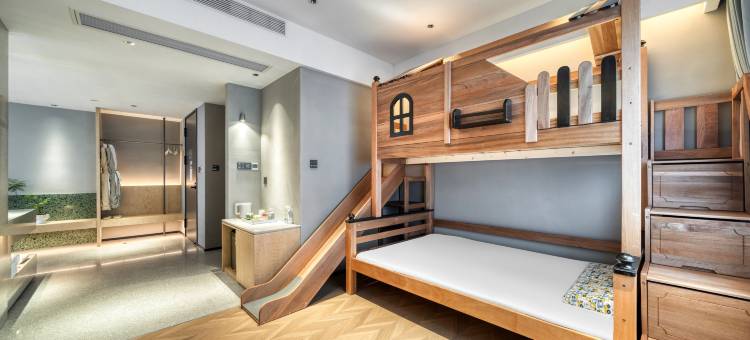 艺龙酒店(衢州高铁站国金中心店)图片