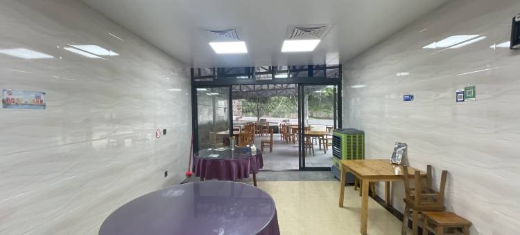 峨眉山鑫钰酒店(峨眉山景区零公里店)图片