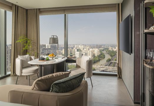 Four Seasons Hotel Hangzhou at Hangzhou Centre Hotel Overview