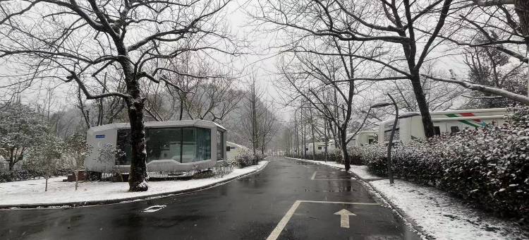 月亮湾风景区房车民宿图片