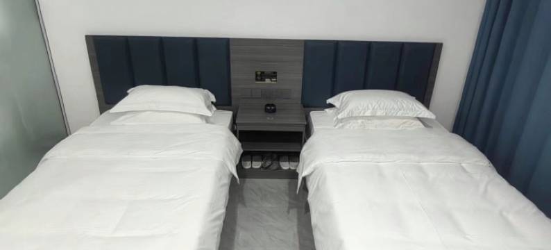 布尔津逸宸民宿(冲乎尔镇店)图片