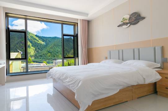 祁连峰林苑民宿