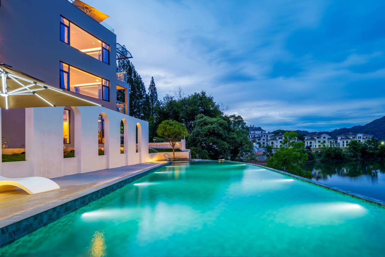 黄山山与湖屿民宿