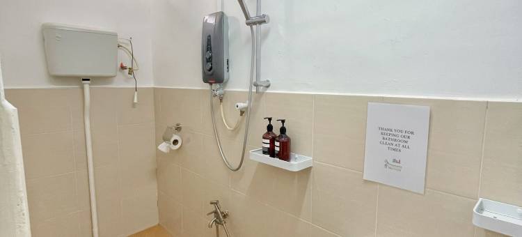 3 BDR shoplot style homestay Yong Peng three rooms.图片